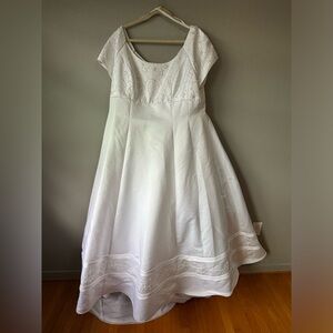 David’s Bridal Wedding Dress Size 24